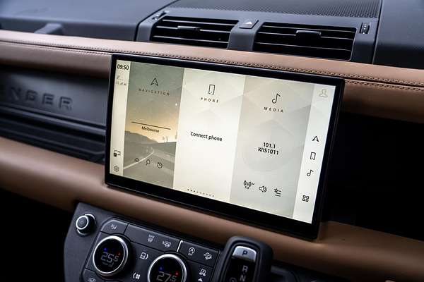 2025 Land Rover Defender 110 P400 X-Dynamic HSE L663