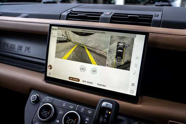 2025 Land Rover Defender 110 P400 X-Dynamic HSE L663