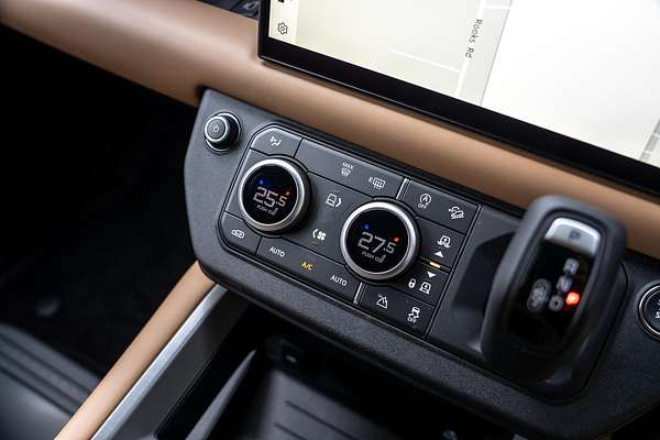 2025 Land Rover Defender 110 P400 X-Dynamic HSE L663