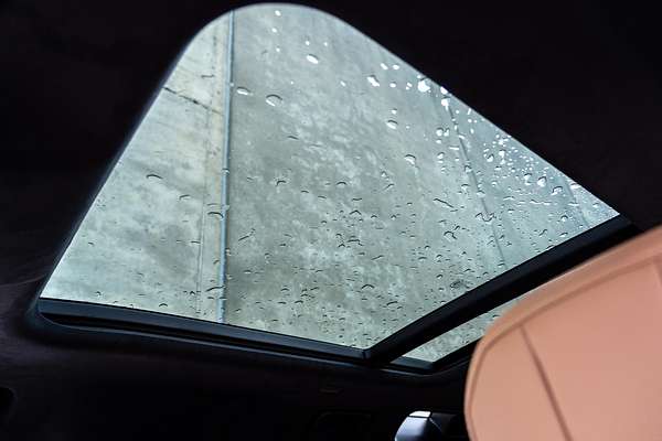 2025 Land Rover Defender 110 P400 X-Dynamic HSE L663