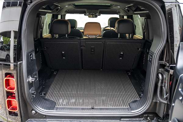 2025 Land Rover Defender 110 P400 X-Dynamic HSE L663