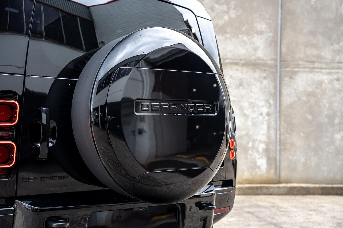 2025 Land Rover Defender 110 P400 X-Dynamic HSE L663