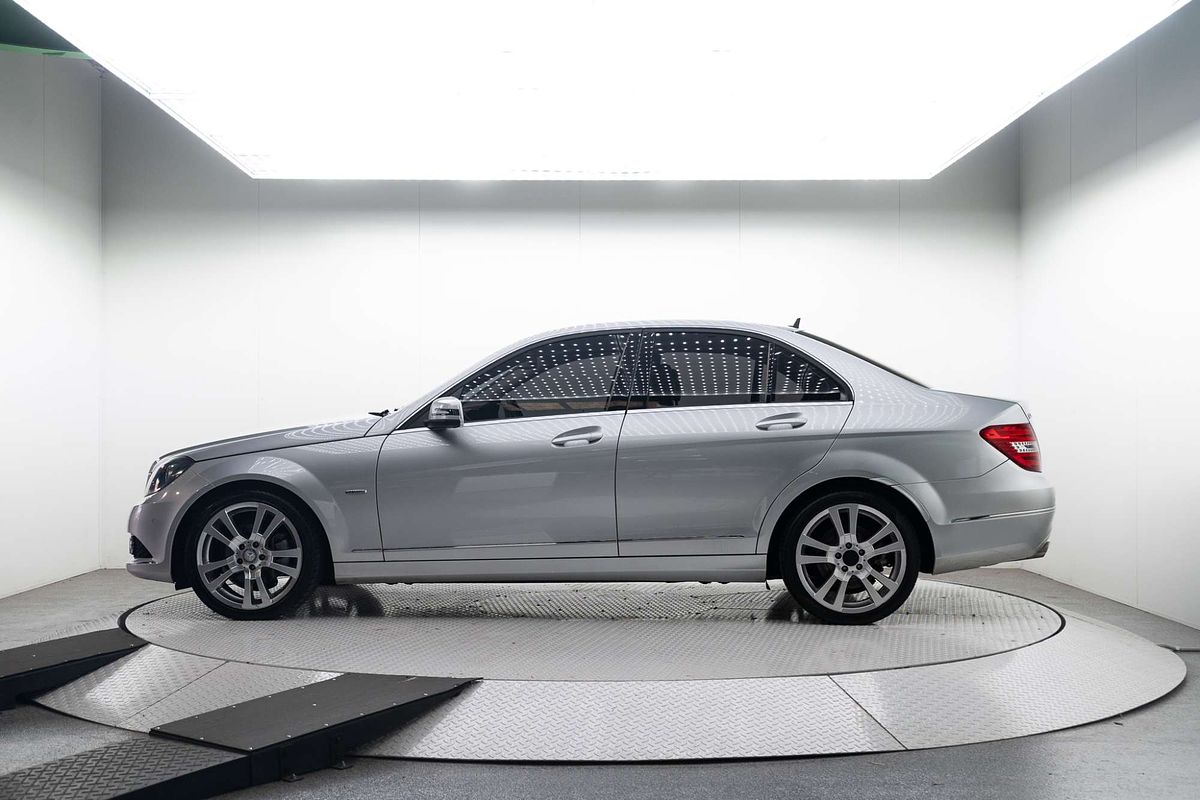 2011 Mercedes-Benz C-Class C250 BlueEFFICIENCY Elegance W204