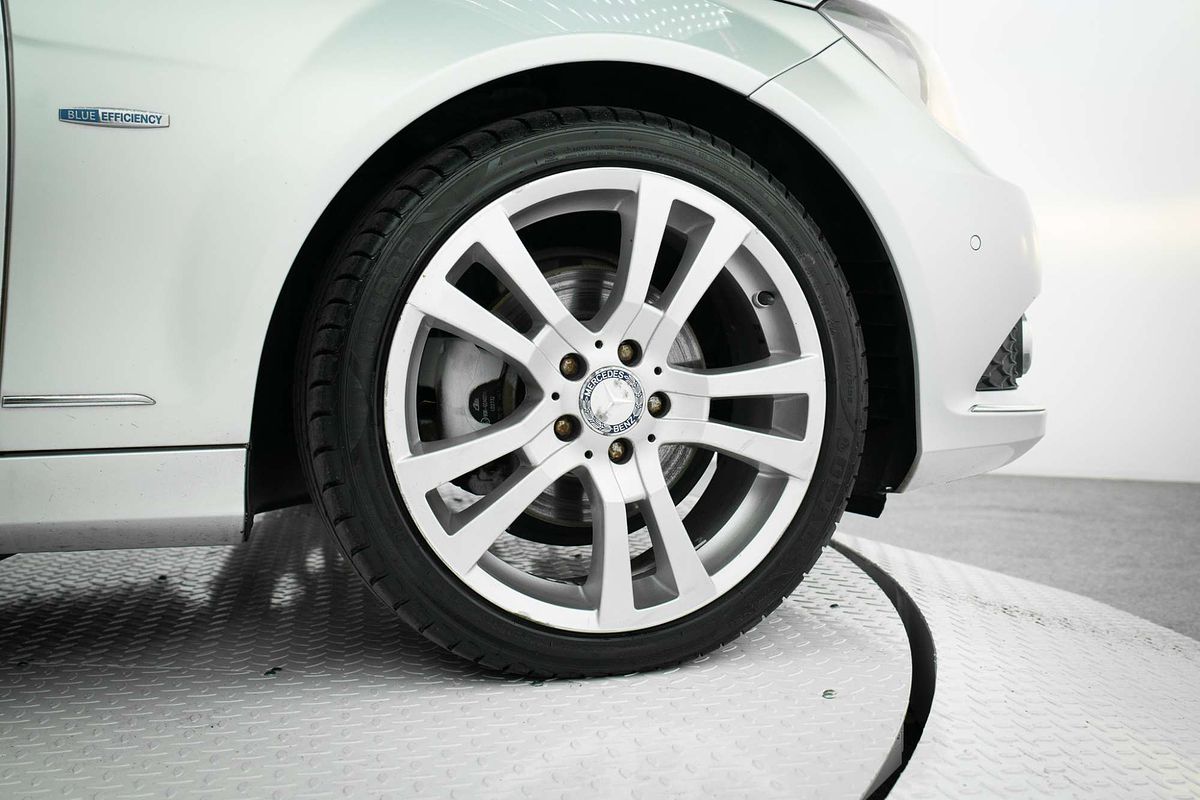 2011 Mercedes-Benz C-Class C250 BlueEFFICIENCY Elegance W204