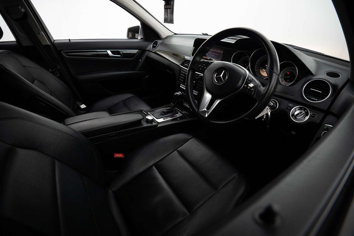 2011 Mercedes-Benz C-Class C250 BlueEFFICIENCY Elegance W204