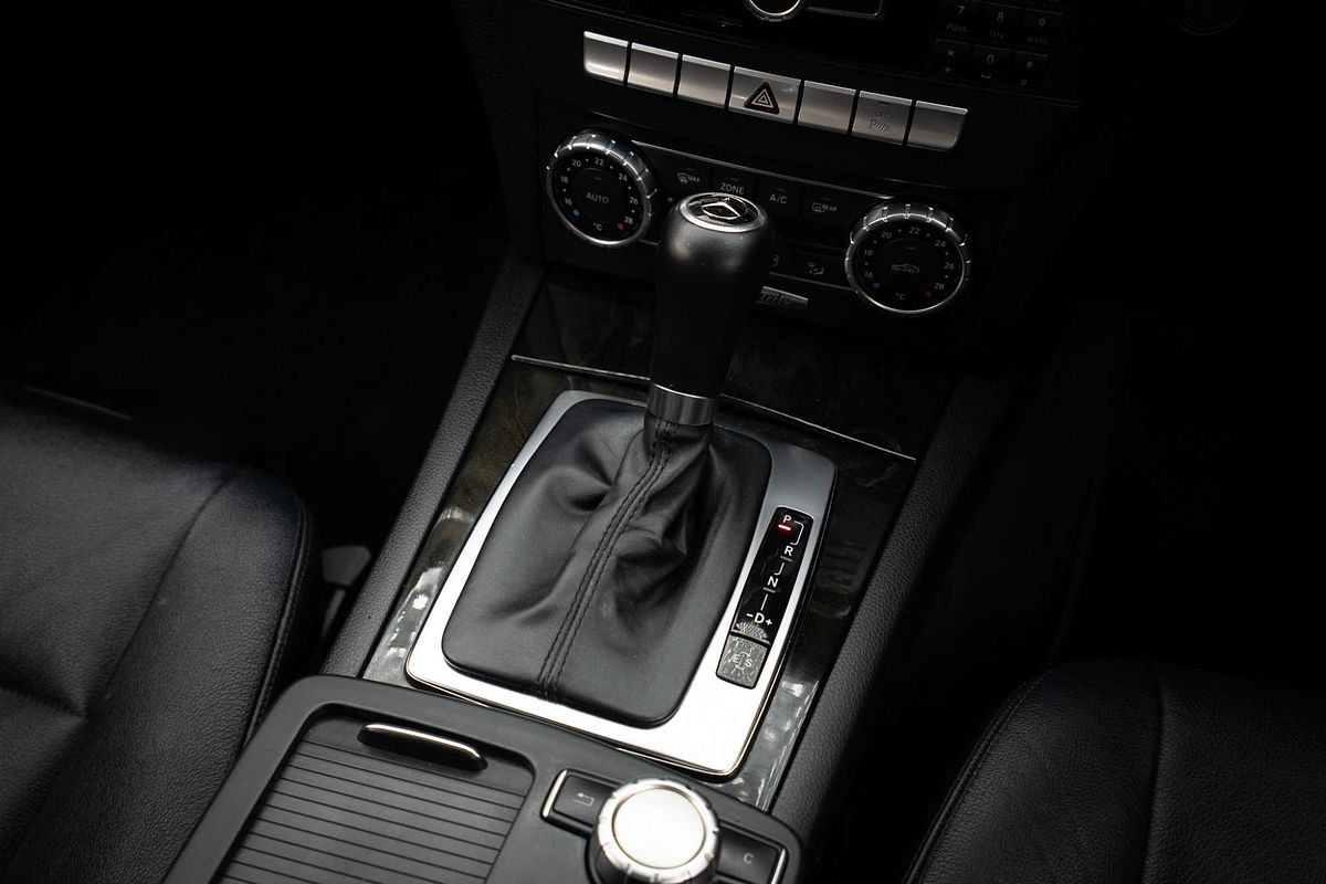 2011 Mercedes-Benz C-Class C250 BlueEFFICIENCY Elegance W204