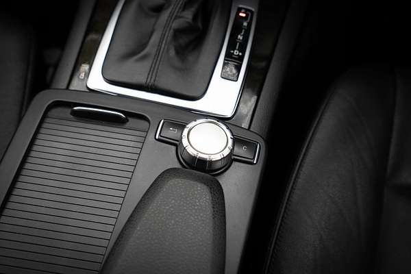 2011 Mercedes-Benz C-Class C250 BlueEFFICIENCY Elegance W204