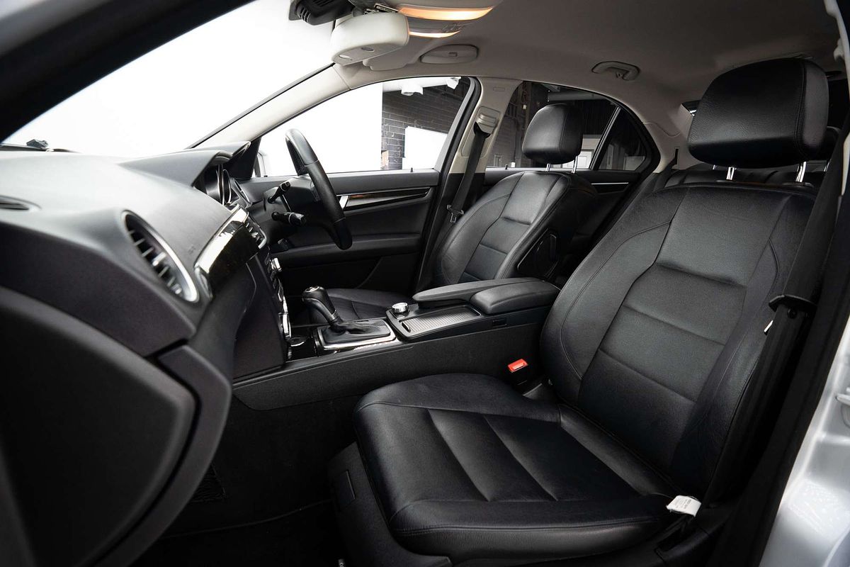 2011 Mercedes-Benz C-Class C250 BlueEFFICIENCY Elegance W204