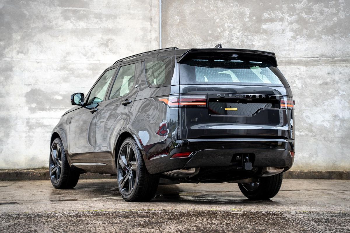 2025 Land Rover Discovery D350 Dynamic SE Series 5