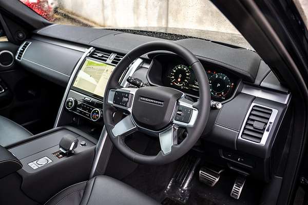 2025 Land Rover Discovery D350 Dynamic SE Series 5