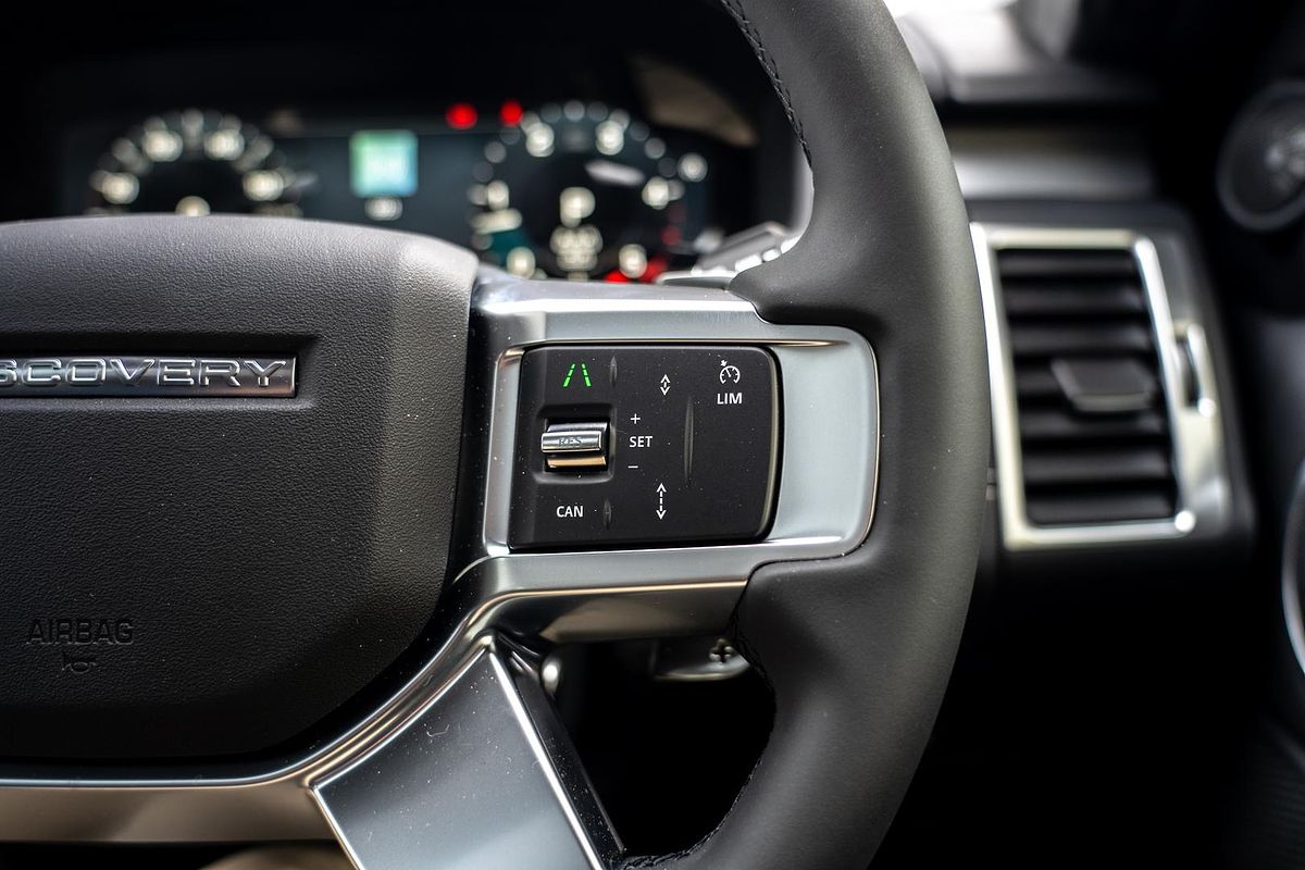 2025 Land Rover Discovery D350 Dynamic SE Series 5