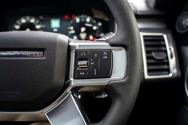 2025 Land Rover Discovery D350 Dynamic SE Series 5