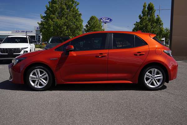 2018 Toyota Corolla Ascent Sport Hybrid ZWE211R