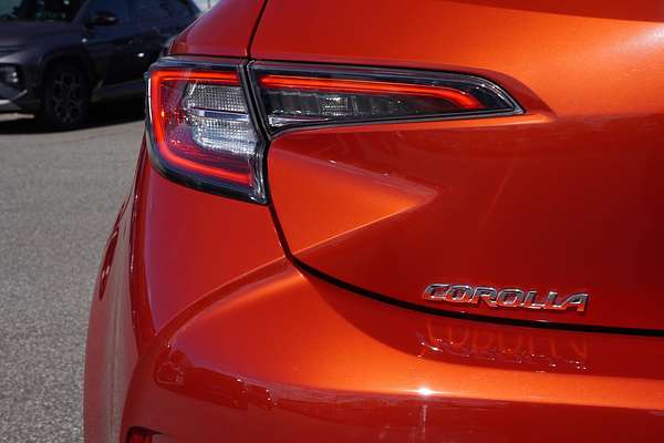 2018 Toyota Corolla Ascent Sport Hybrid ZWE211R
