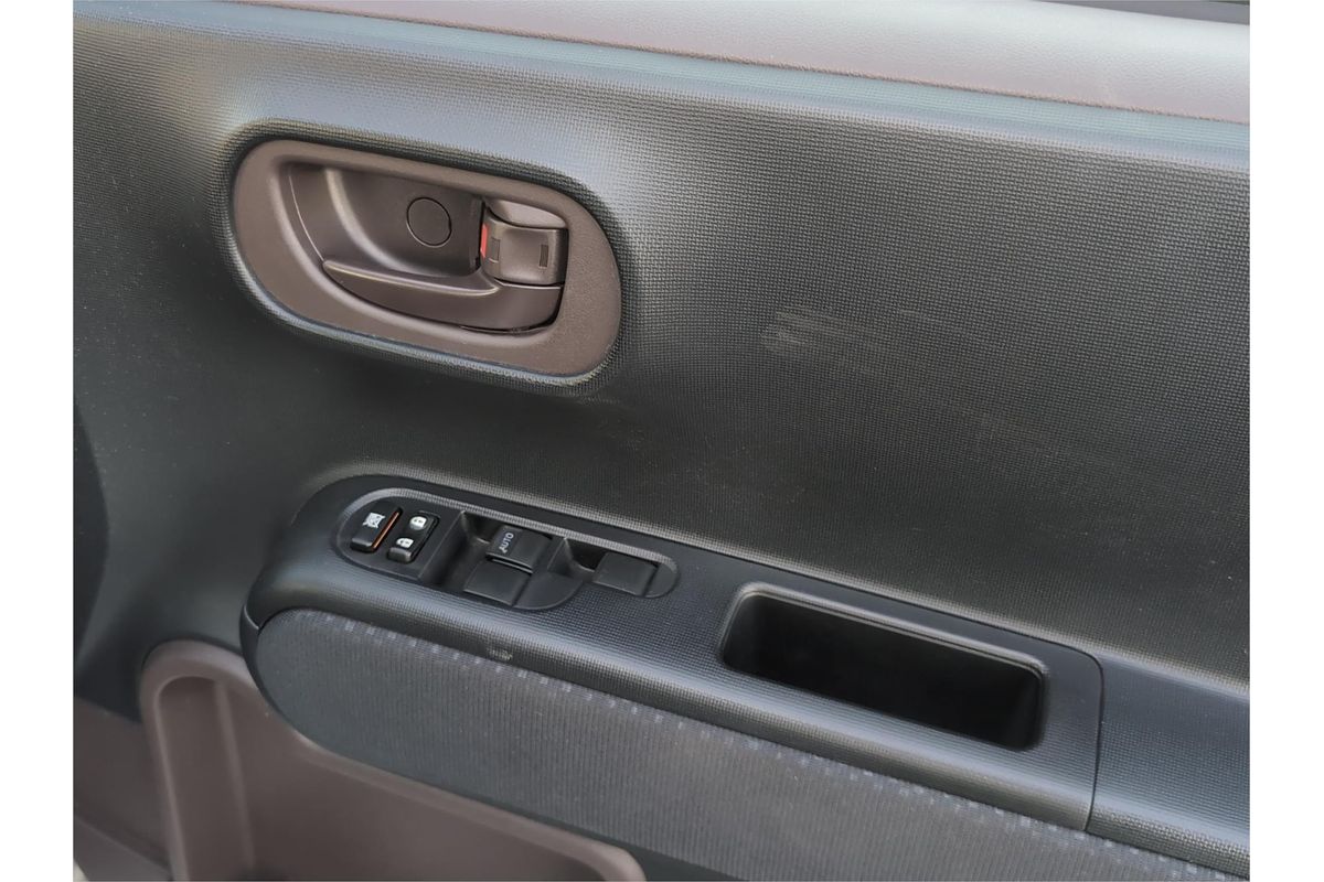 2016 Toyota Spade X Welcab