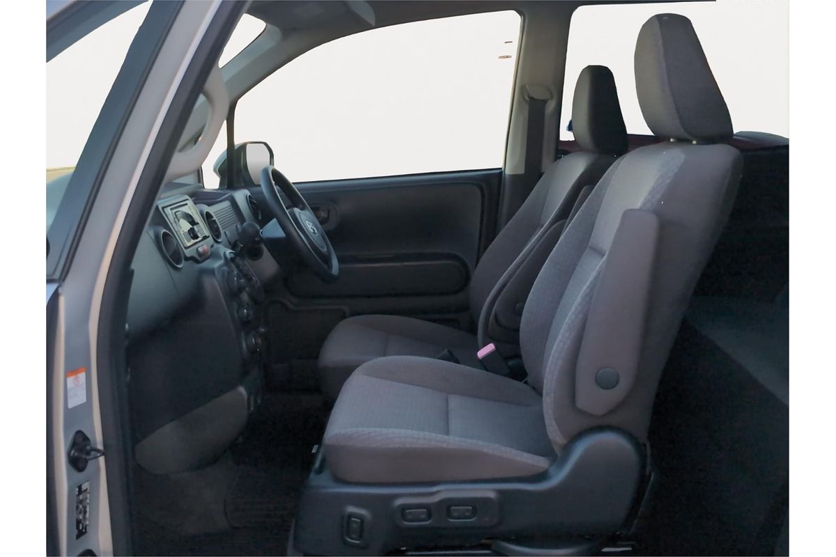 2016 Toyota Spade X Welcab