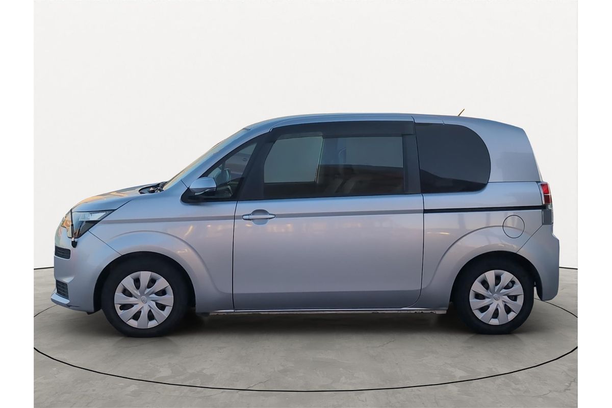 2016 Toyota Spade X Welcab