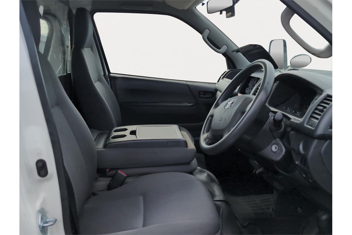 2017 Toyota Hiace Long DX