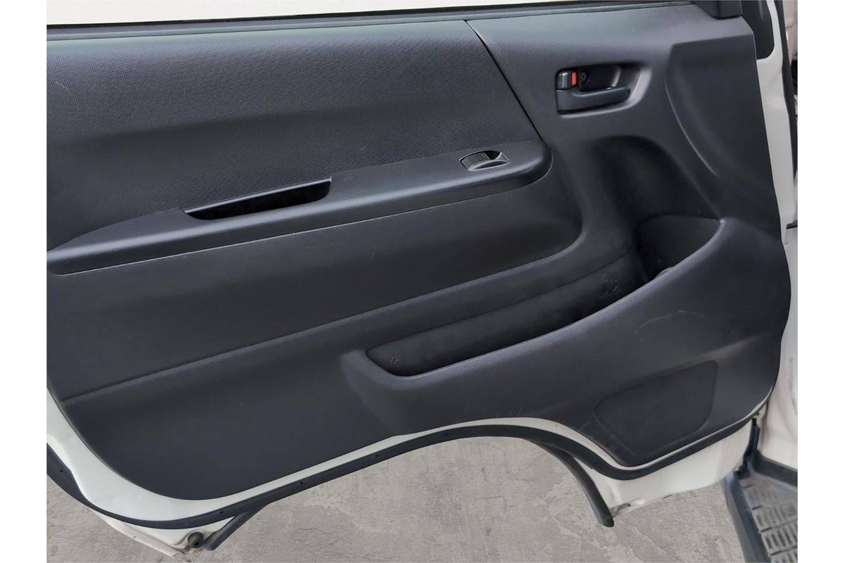 2017 Toyota Hiace Long DX