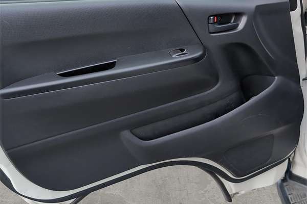 2017 Toyota Hiace Long DX