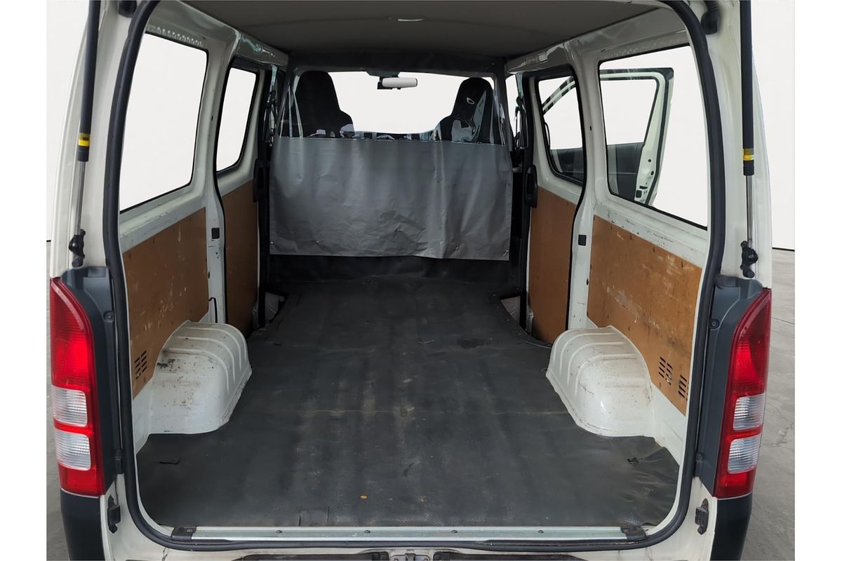 2017 Toyota Hiace Long DX