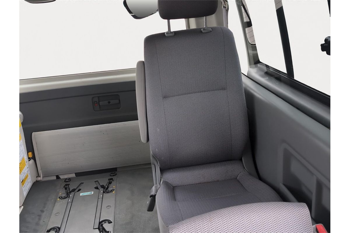 2009 Toyota Hiace Welcab