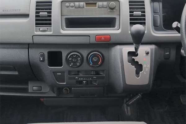 2009 Toyota Hiace Welcab