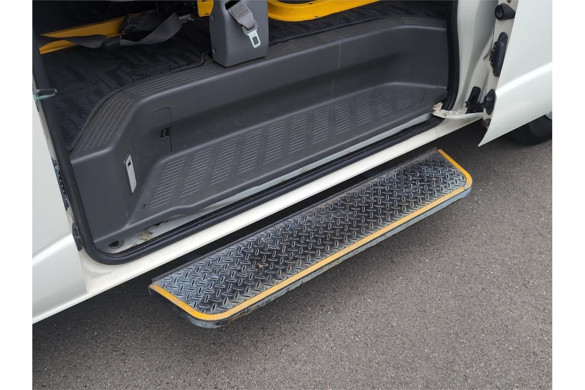 2009 Toyota Hiace Welcab