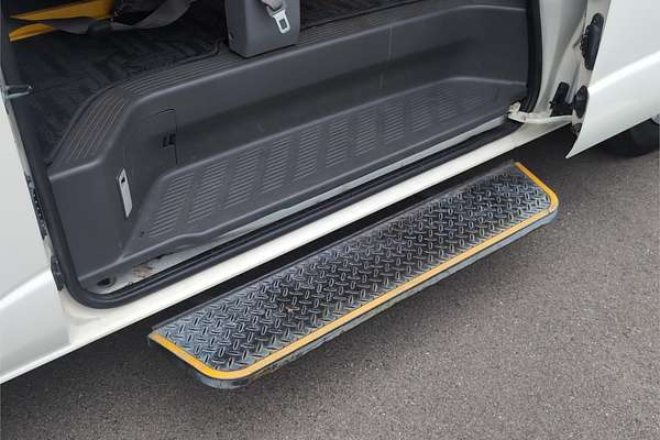 2009 Toyota Hiace Welcab