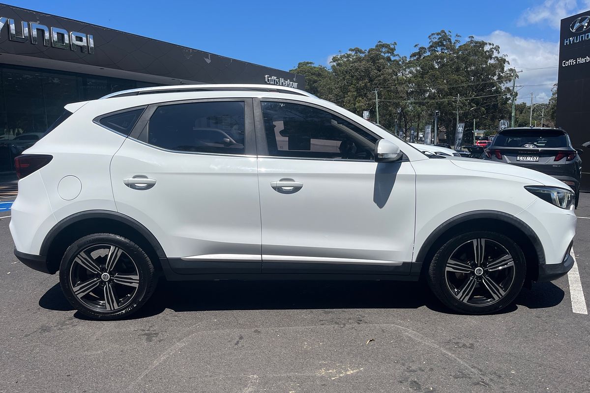 2017 MG ZS Essence AZS1