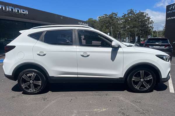 2017 MG ZS Essence AZS1