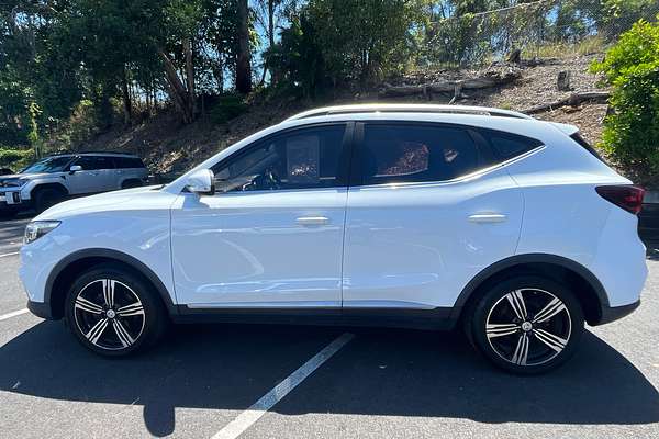 2017 MG ZS Essence AZS1