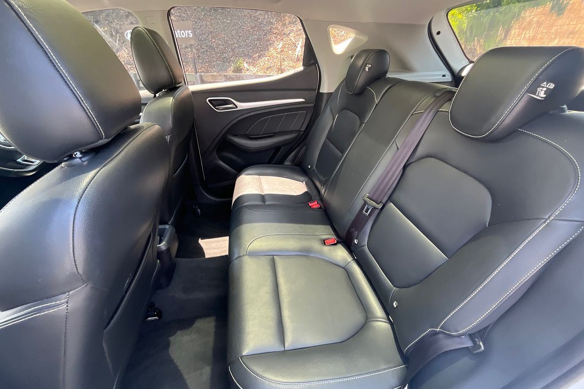 2017 MG ZS Essence AZS1