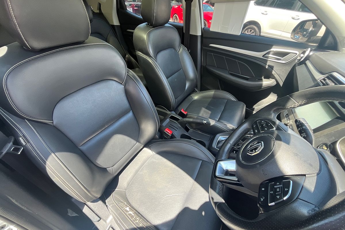 2017 MG ZS Essence AZS1