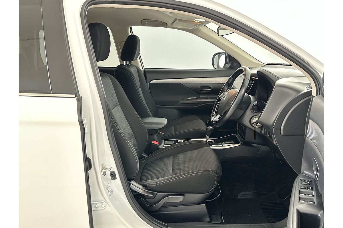 2016 Mitsubishi Outlander LS ZK