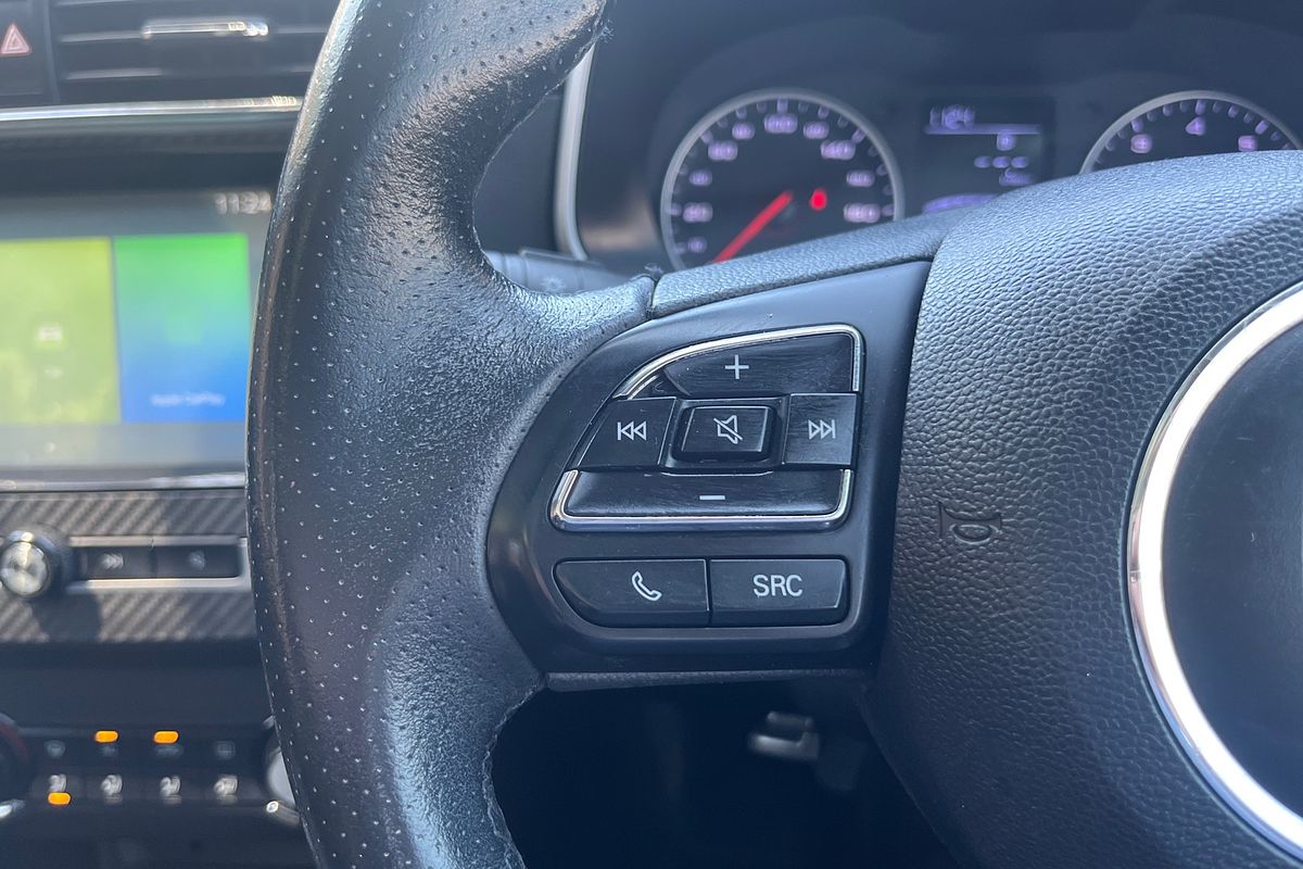 2017 MG ZS Essence AZS1