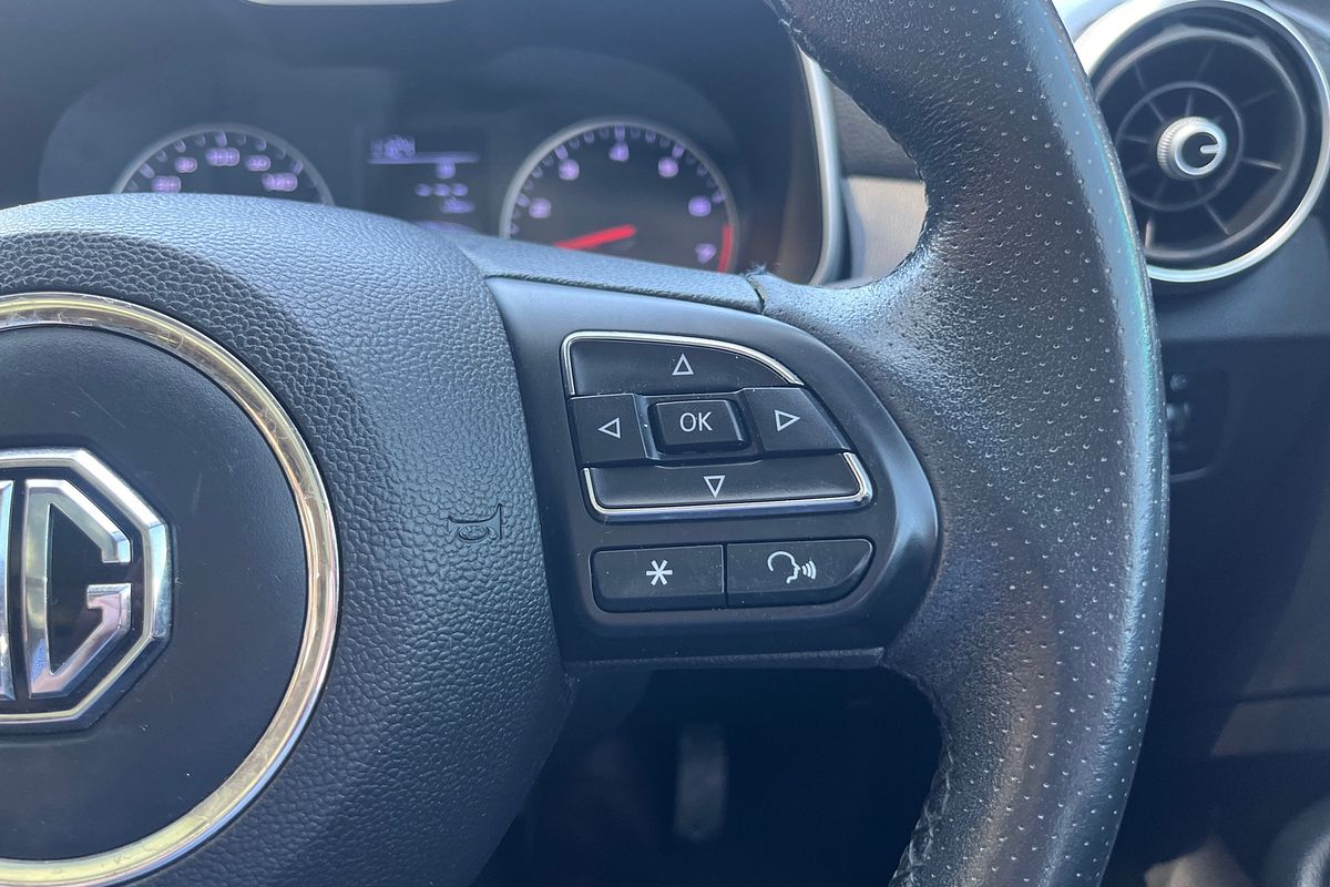 2017 MG ZS Essence AZS1