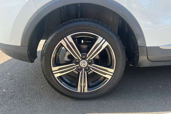 2017 MG ZS Essence AZS1