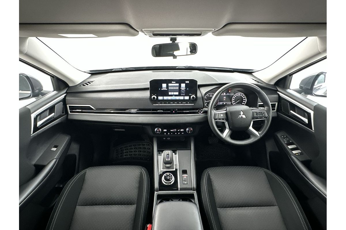 2022 Mitsubishi Outlander ES ZM