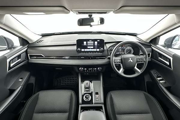 2022 Mitsubishi Outlander ES ZM