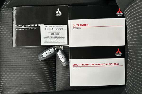 2022 Mitsubishi Outlander ES ZM