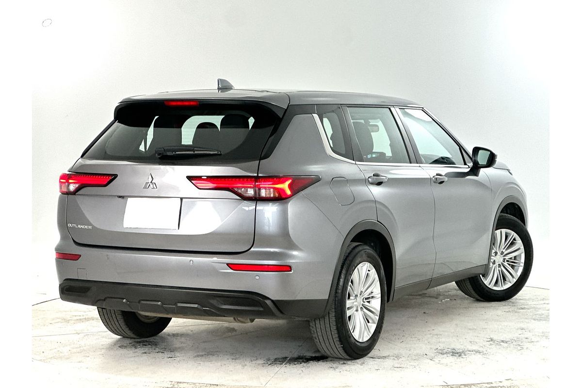 2022 Mitsubishi Outlander ES ZM