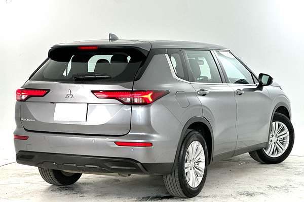 2022 Mitsubishi Outlander ES ZM