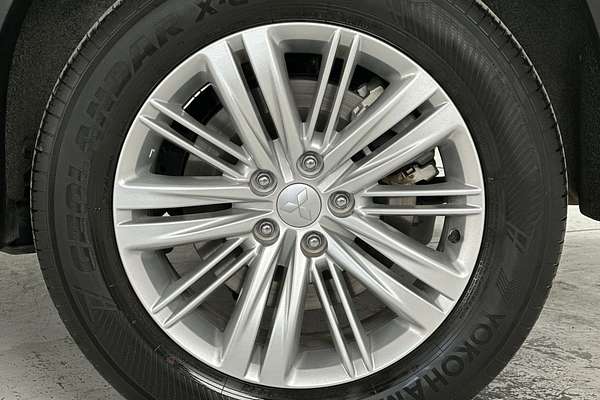 2022 Mitsubishi Outlander ES ZM