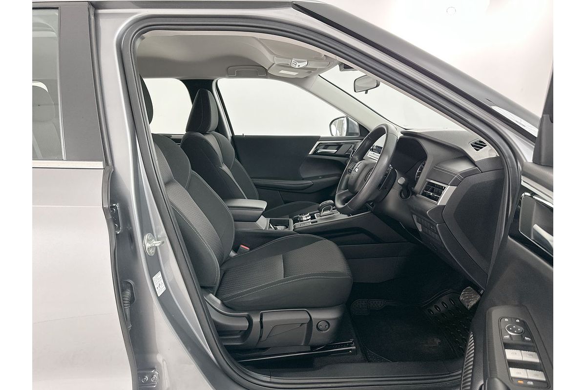 2022 Mitsubishi Outlander ES ZM