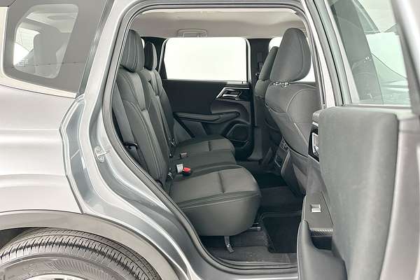 2022 Mitsubishi Outlander ES ZM