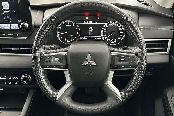 2022 Mitsubishi Outlander ES ZM