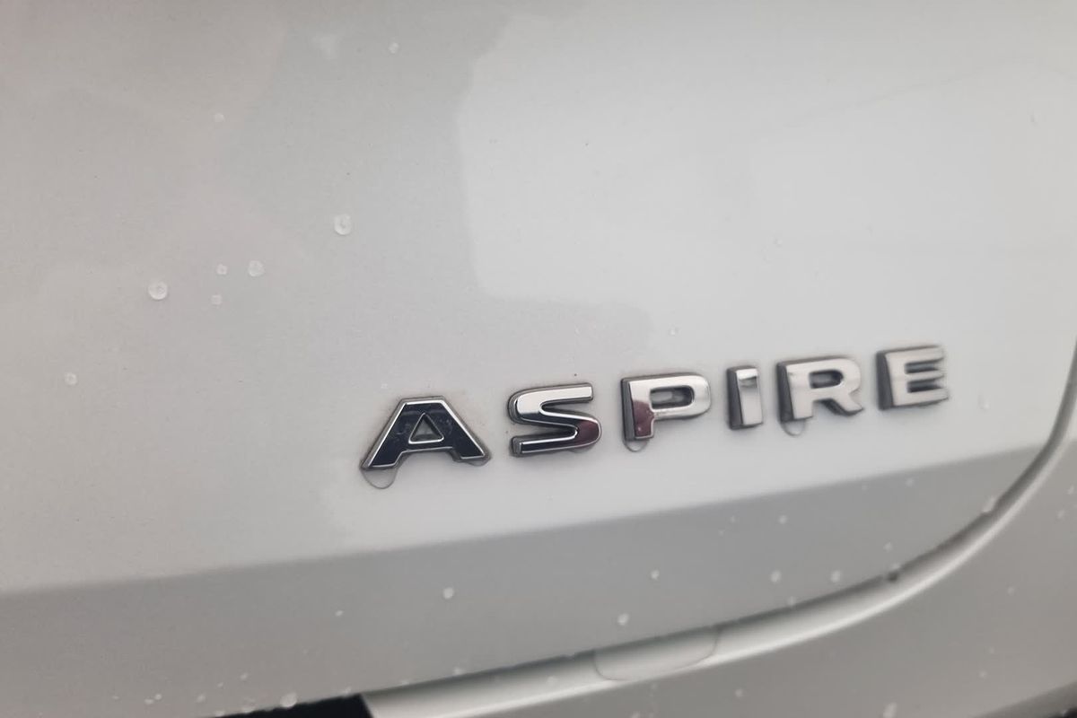 2025 Mitsubishi XE2P45