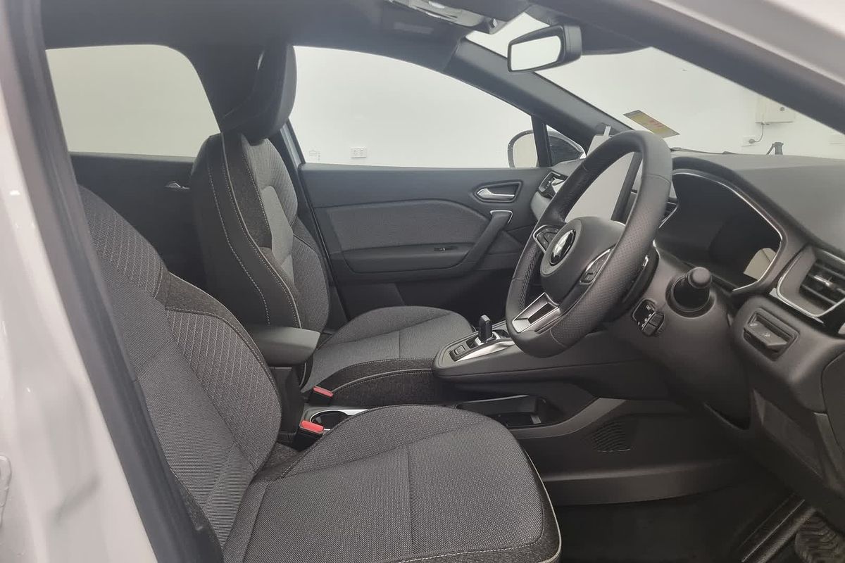 2025 Mitsubishi XE2P45