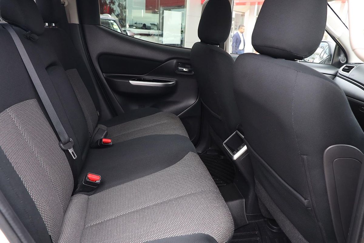 2020 Mitsubishi Triton GLS MR 4X4